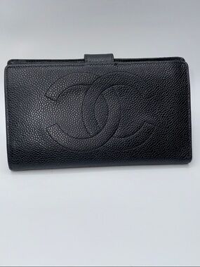 Chanel Vintage Caviar Kiss-Lock Wallet Black Leather CC Logo